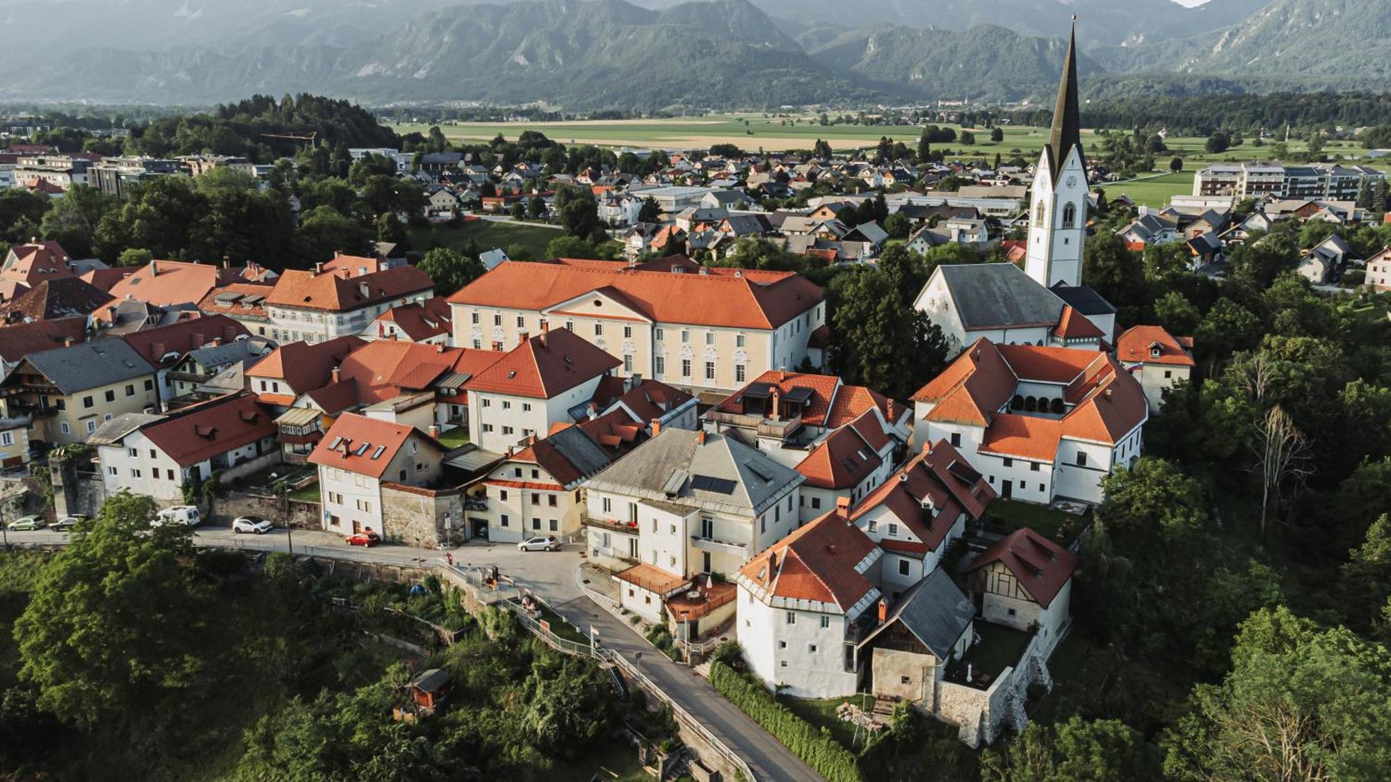 Grajski Dvor Radovljica Extérieur photo